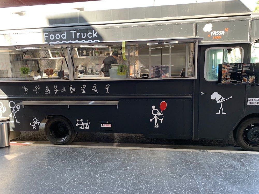 Yassa Land Food Truck